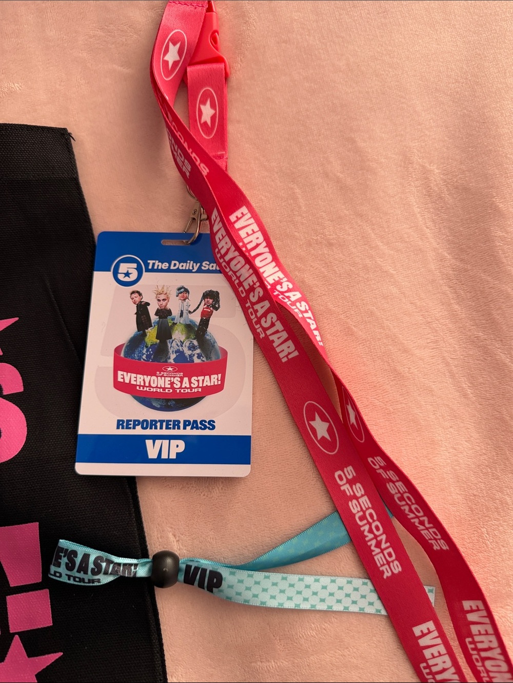 5SOS VIP items - Picture 2 of 3